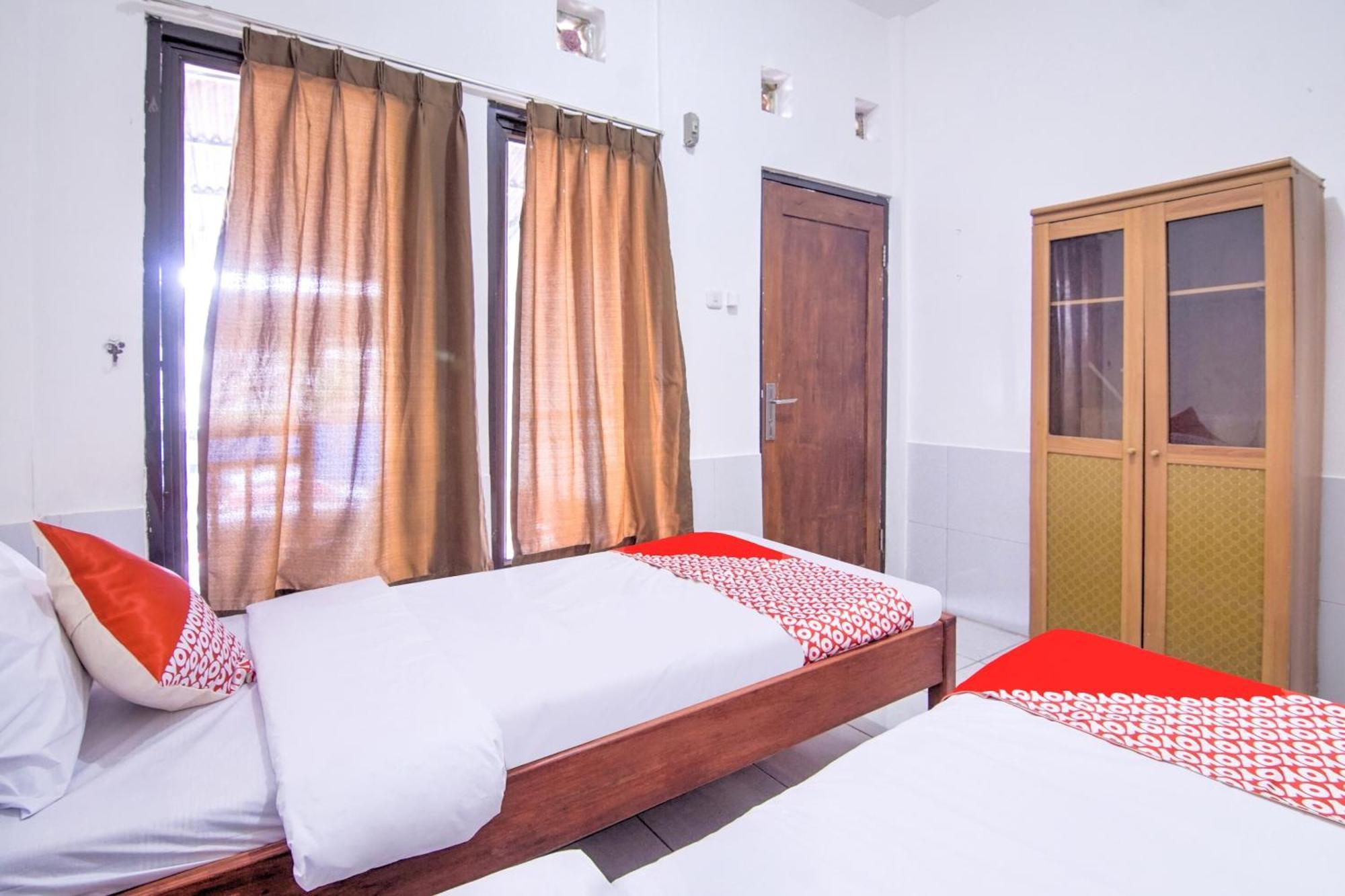 Oyo 3317 Maju Jaya Homestay Syariah Bogor Zewnętrze zdjęcie