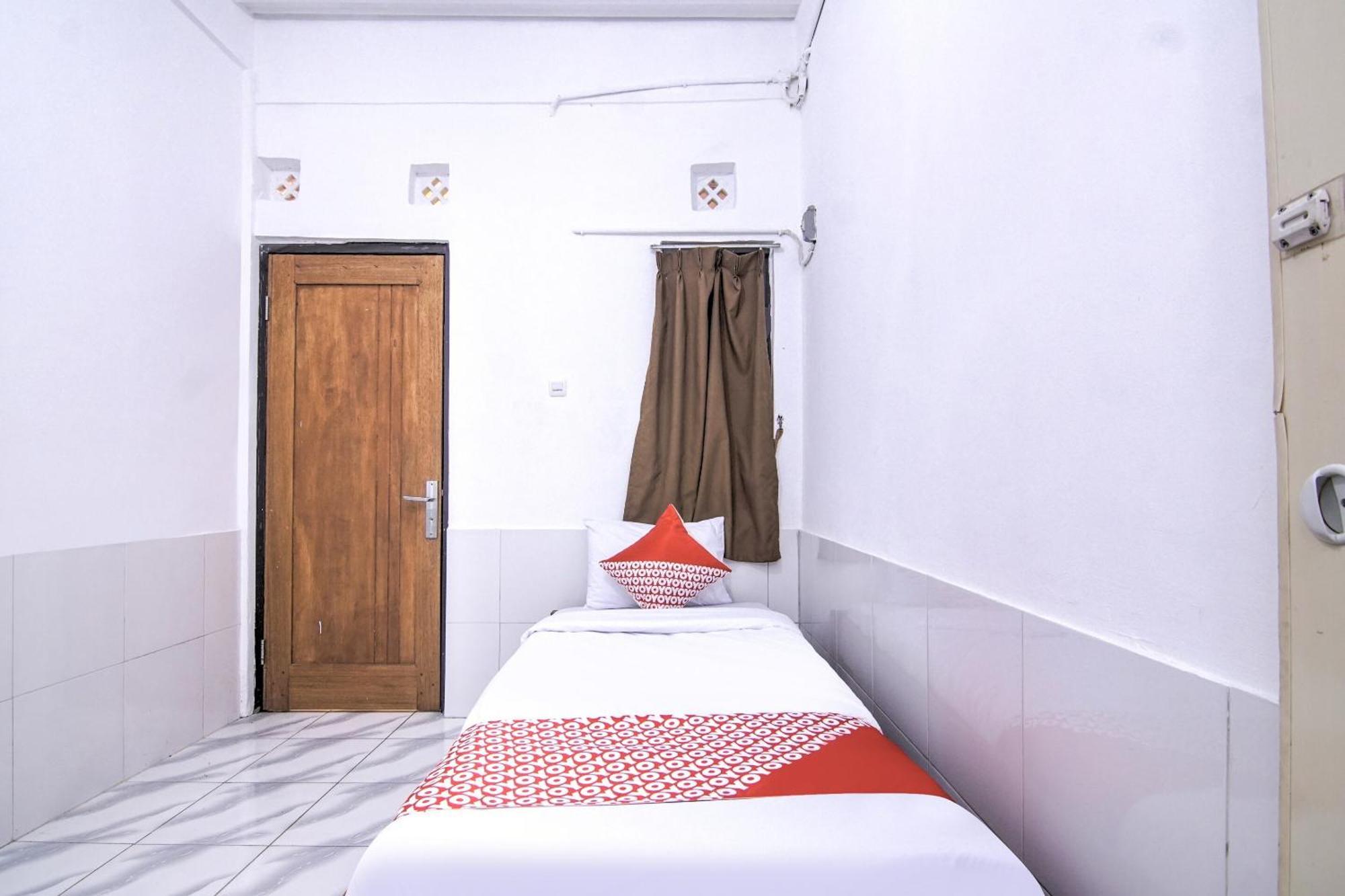 Oyo 3317 Maju Jaya Homestay Syariah Bogor Zewnętrze zdjęcie